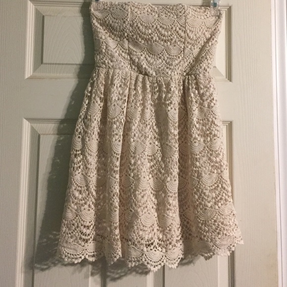 Strapless dress