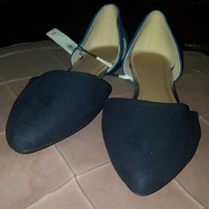 GAP Two Toned Pointy Toe Flats