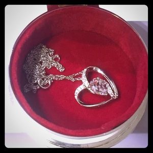Never Worn White Gold Heart Pendant Necklace