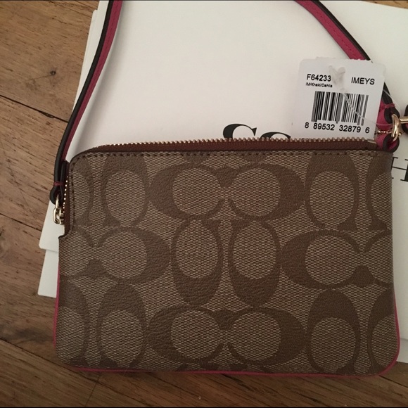 Authentic coach signature wristlet w/coach box - Picture 3 of 4