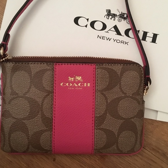 Authentic coach signature wristlet w/coach box - Picture 2 of 4