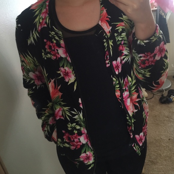Floral Jacket - Picture 4 of 4
