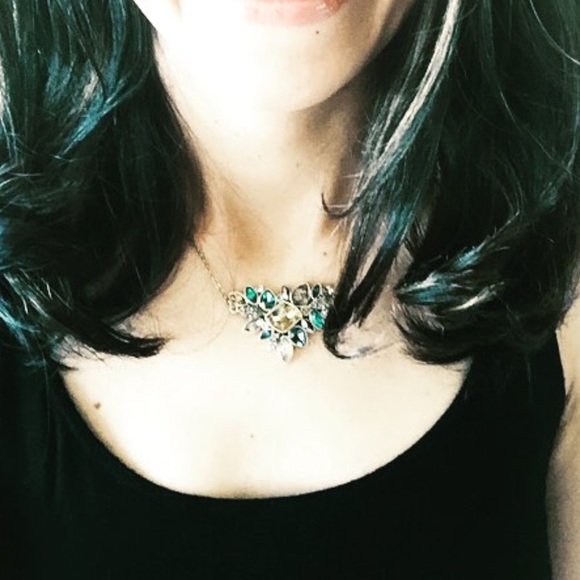 ⚠️ FLASHSALE 🆕 Statement Necklace - Picture 3 of 3