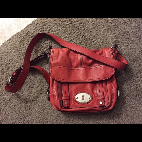 Crossbody Fossil Purse- brick red in color