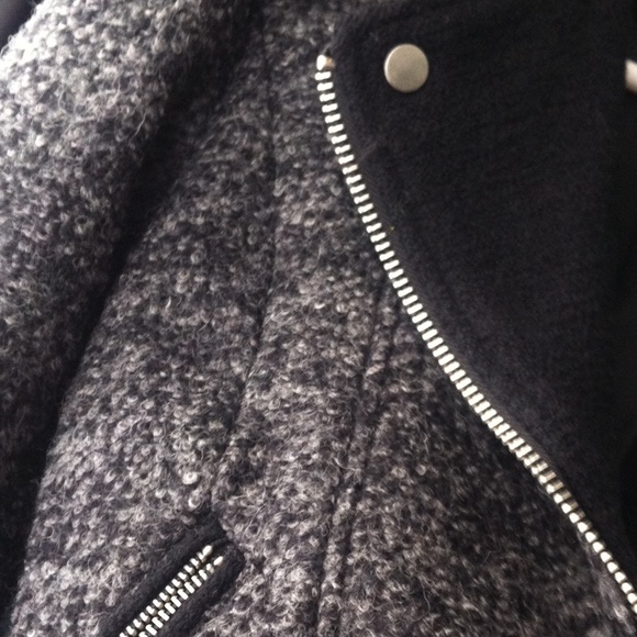 Motto Jacket - Picture 3 of 3