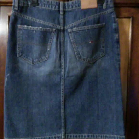 Tommy Hilfiger Skirt - Picture 2 of 4