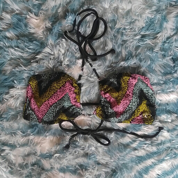 😍O'Neil bathing suit top!
