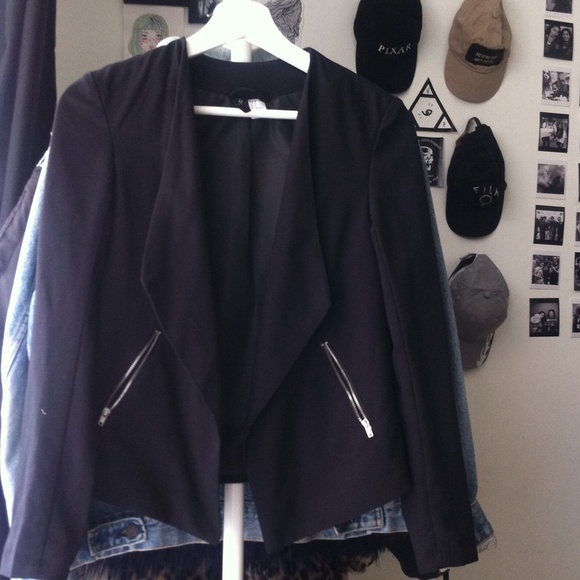 Black Zipper Blazer