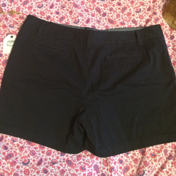 🎉Host Pick🎉NWT Caslon Clean Front Black shorts - Picture 2 of 3
