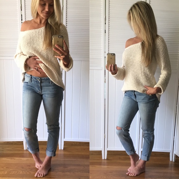 SOLD OUTβ’Light Wash Cuff Boyfriend Jean - Picture 4 of 4