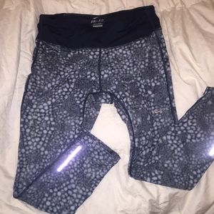 NIKE Dri-Fit cropped running pants