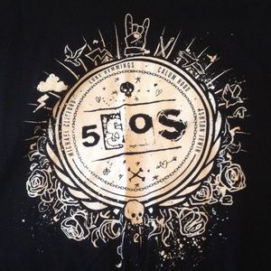 Long sleeve 5sos hottopic tee