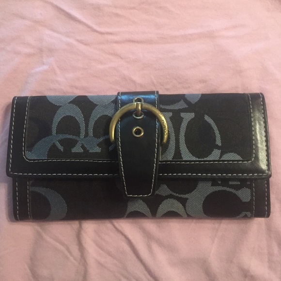 COACH Envelope Wallet