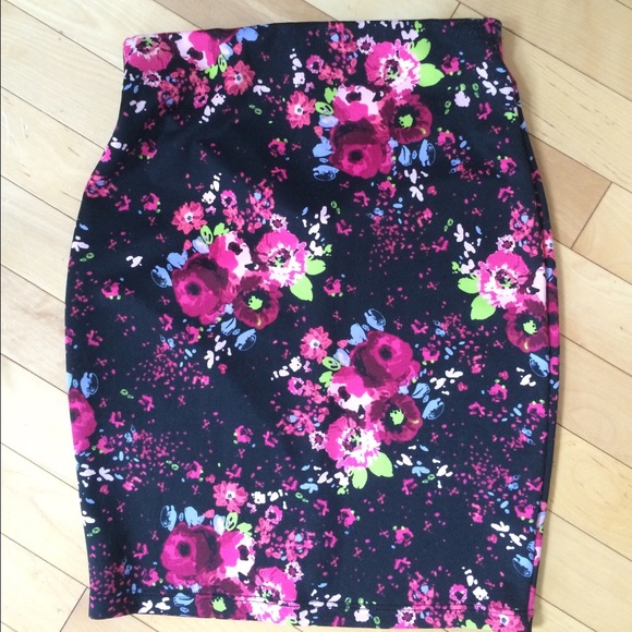 Floral Skirt - Picture 1 of 2