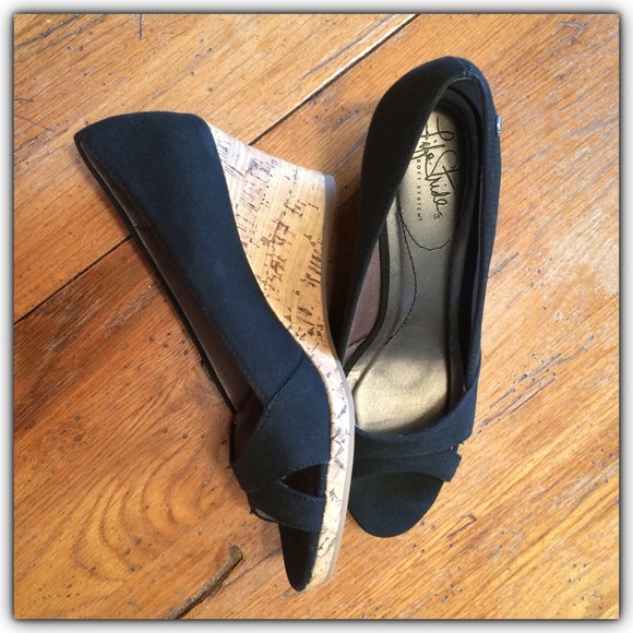 lifestride peep toe wedge