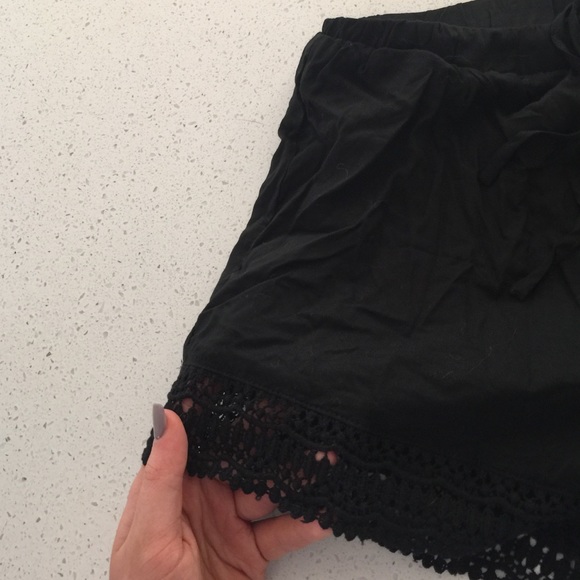 Black Lace Bottom Shorts - Picture 1 of 4