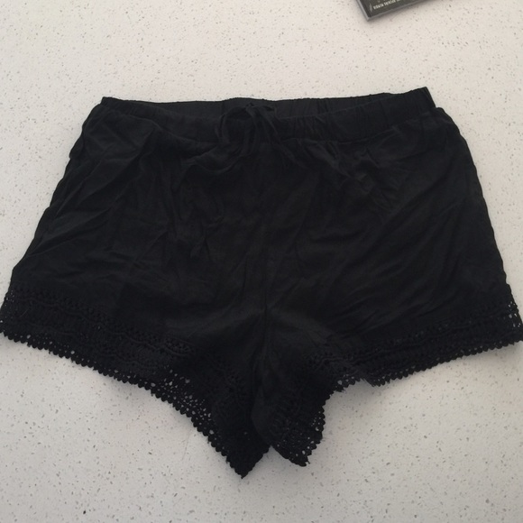 Black Lace Bottom Shorts - Picture 2 of 4