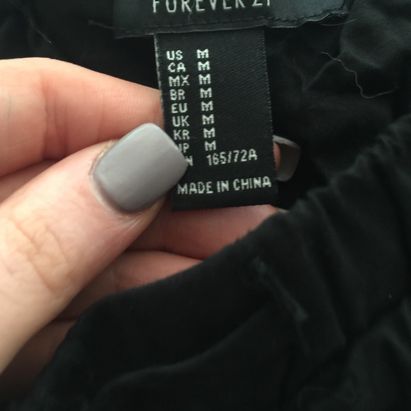 Black Lace Bottom Shorts - Picture 4 of 4