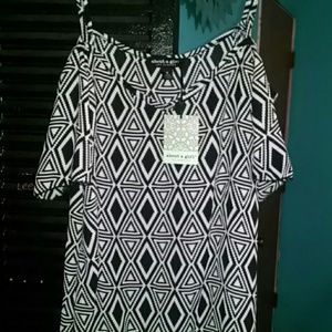 Off shoulder shirt/ tank