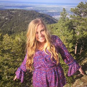 Meet your Posher, Kayla