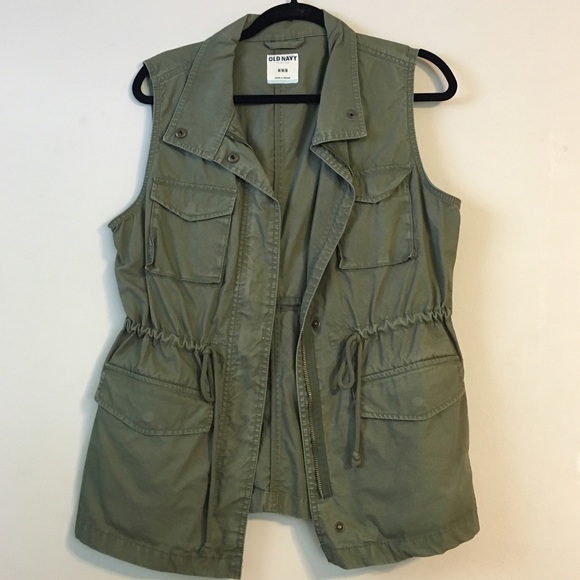 Chic Military Army Green Vest!