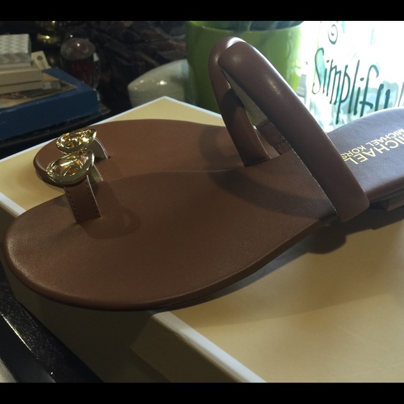 Sold another site MK Nora toe thing sandal new - Picture 3 of 4