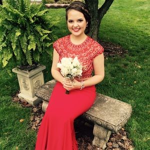 Meet your Posher, Alexis