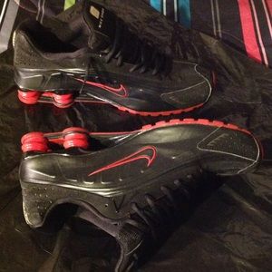 Mens - Nike Shox Sneakers (Pair #1)