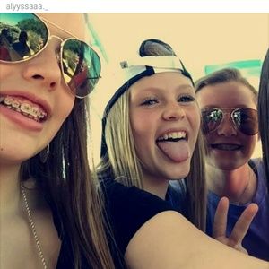 Meet your Posher, Claire