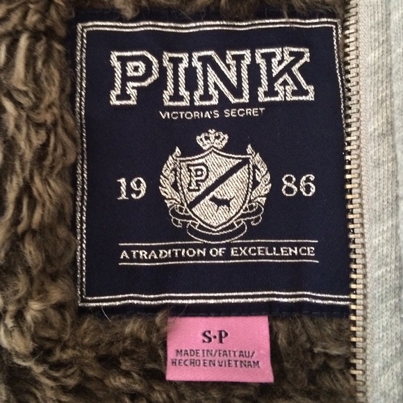 vs, small hoodie