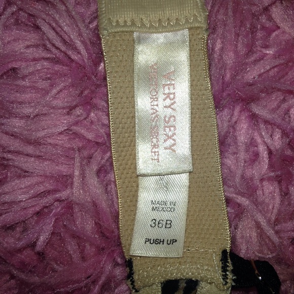 Victoria secret push up bra - Picture 3 of 3