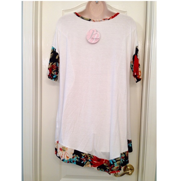 CLEARANCE 2/$8❤️ Tunic by Peach Puff - Picture 3 of 4