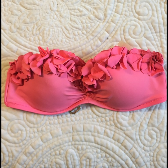 Victoria's Secret Strapless Bikini Top! 👙