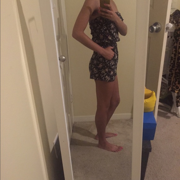 Floral strapless romper - Picture 2 of 2