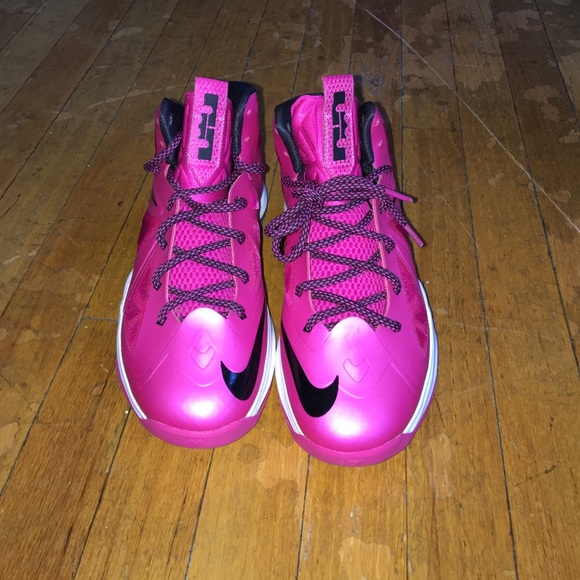 ❗️Never Worn ❗️Nike Lebron size 6.5Men❗️