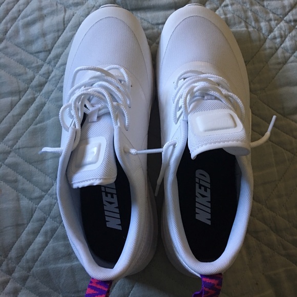 Nike ID Air Max Thea