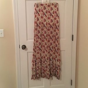 Forever 21 floral maxi skirt, super cute ruffles!