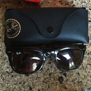 Folding wayfarer ray bans
