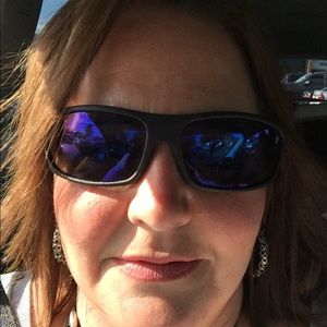 Meet your Posher, Renee