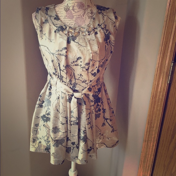 Nice dress top
