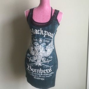 Black pool shirt