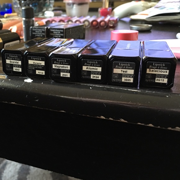 Lipstick - Picture 2 of 4