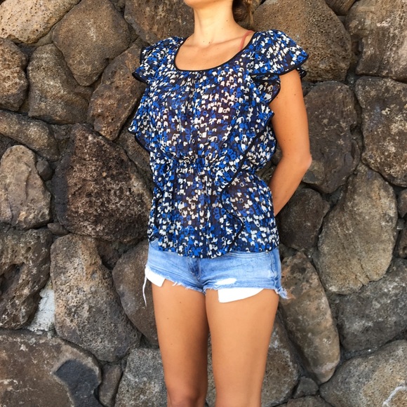 Flowy Blouse - Picture 1 of 2