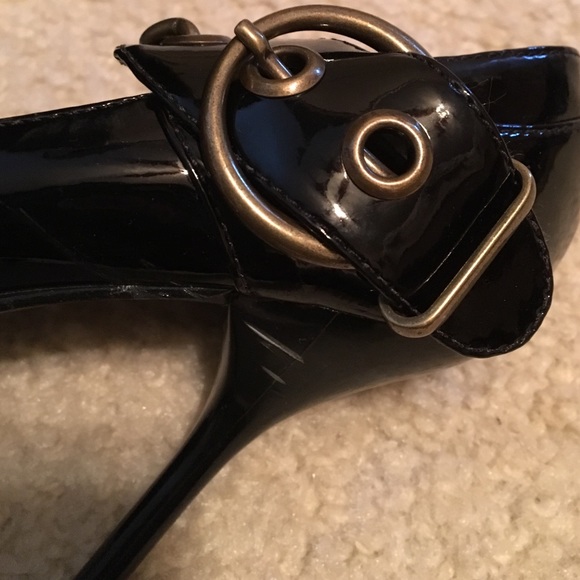 Patent leather pointy toe pumps - Picture 2 of 4