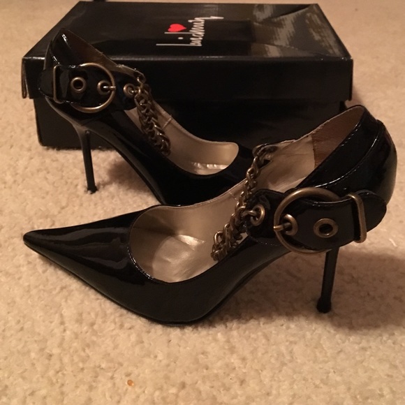 Patent leather pointy toe pumps - Picture 4 of 4