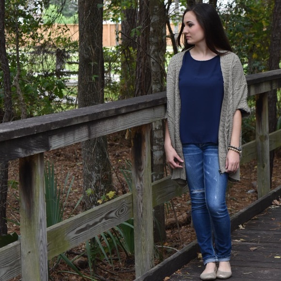 Meet your Posher, Hailey - Picture 2 of 2