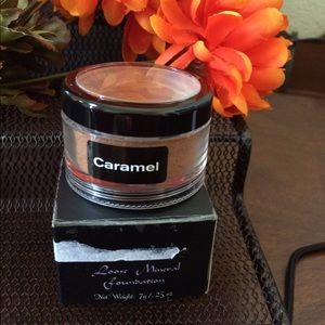 Caramel vitamineral aromatherapy loose foundation