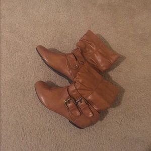 Cognac flat booties