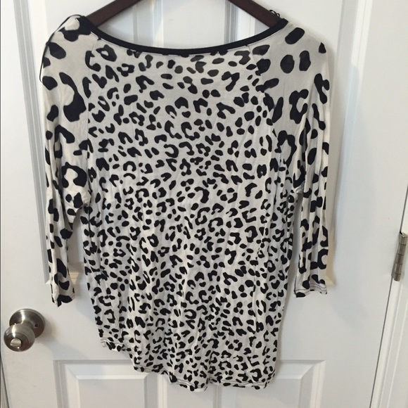 H&M leopard print top - Picture 2 of 3