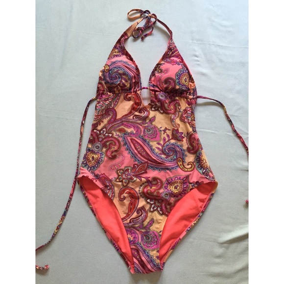 Swim suit